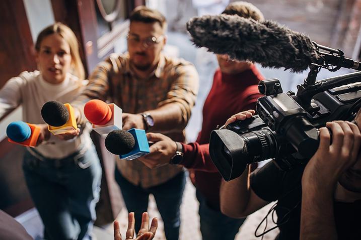 “In a country like Mexico, with such a high level of impunity, journalism is essential. Independent journalism brings us closer to the truth,” says actor Diego Luna.