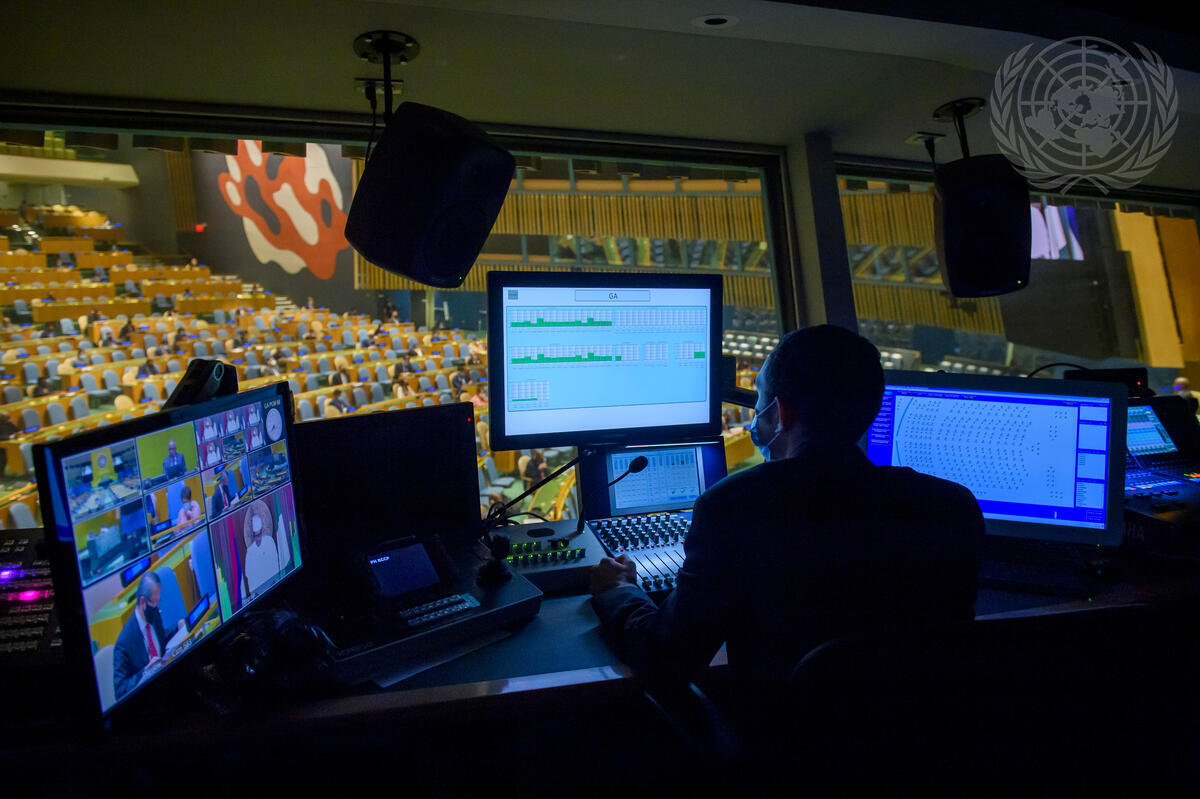 Man work in front of the computer